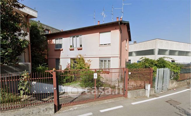 Appartamento in residenziale in Via Montorfano 11