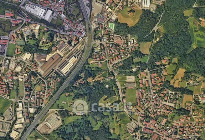 Box/posto auto in residenziale in Via Italia