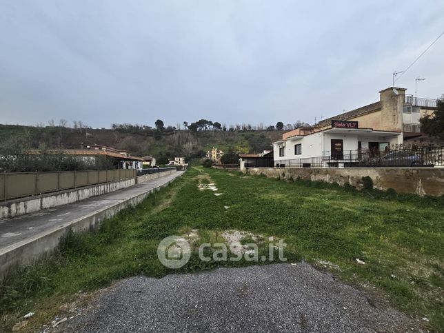 Terreno agricolo in commerciale in Via Provinciale Pianura 7