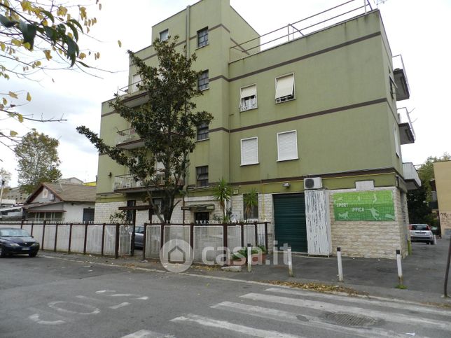 Appartamento in residenziale in Via Recanati 4