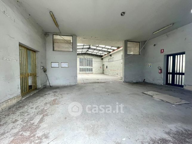 Capannone in commerciale in Via Galgani