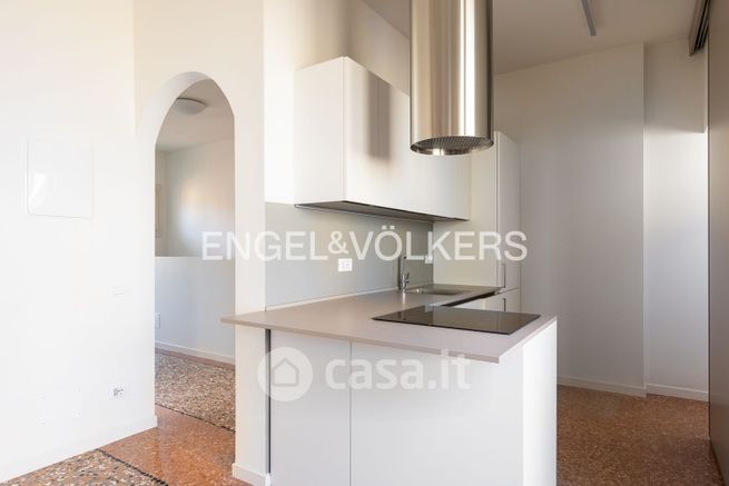 Appartamento in residenziale in Via Nosadella 34