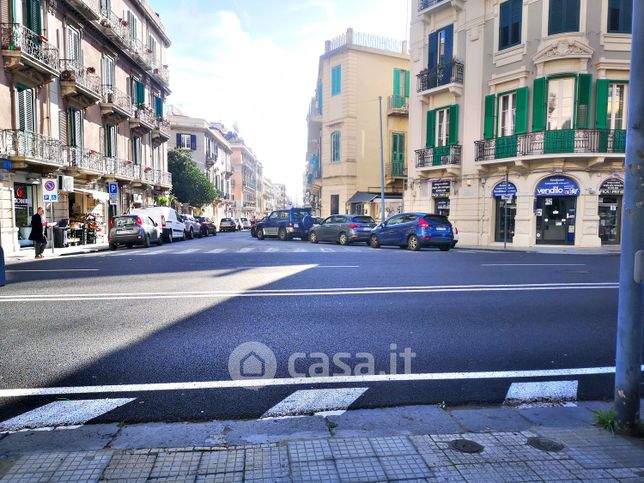 Negozio/locale commerciale in commerciale in Via Cesare Battisti 116