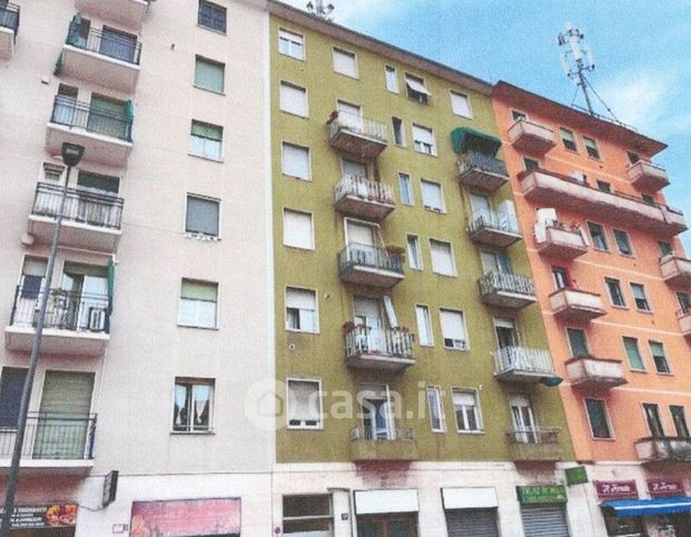 Appartamento in residenziale in Via Angelo Inganni 11