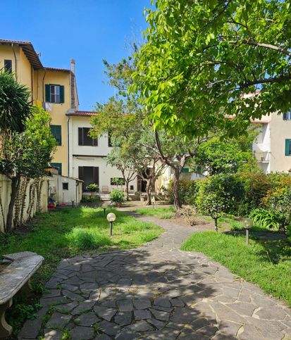 Casa bi/trifamiliare in residenziale in Corso Amedeo