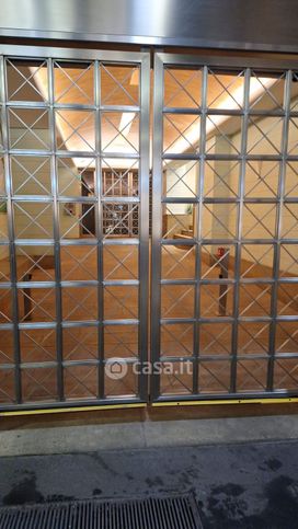 Box/posto auto in residenziale in Via Felice Cavallotti 17