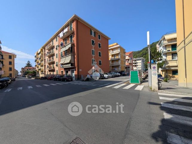 Box/posto auto in residenziale in Via Palermo