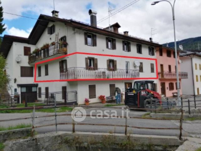 Appartamento in residenziale in Via Ajarnola