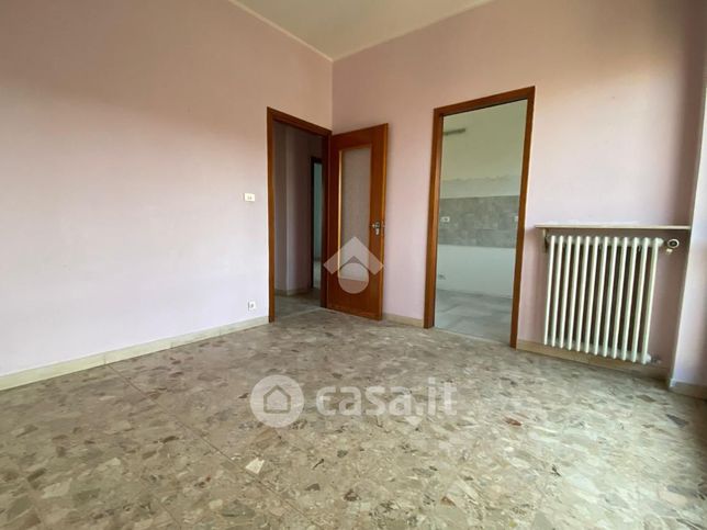 Appartamento in residenziale in Via Andrea Remmert 73