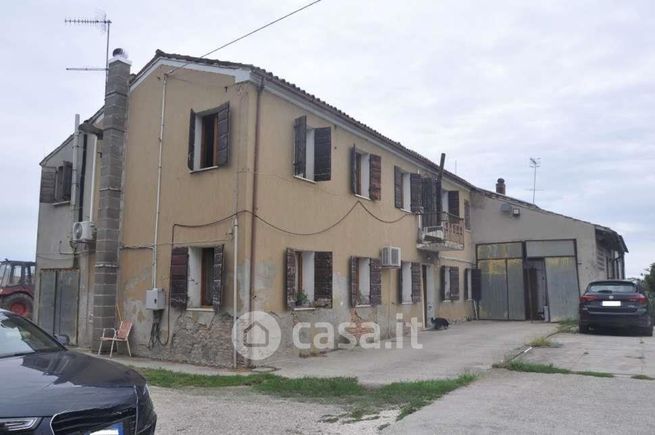 Capannone in commerciale in Strada Rovigana 5 /1