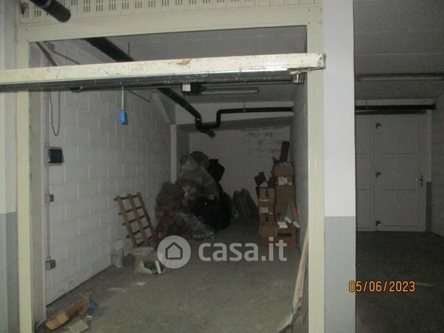 Box/posto auto in residenziale in Via Is Maglias 131