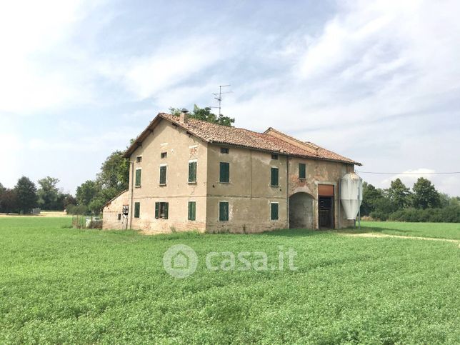 Rustico/casale in residenziale in 