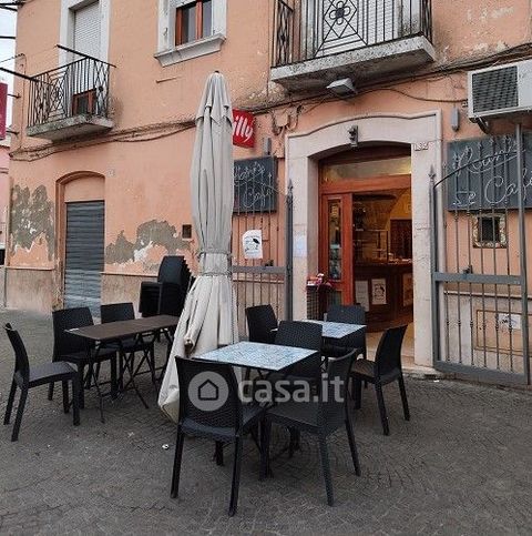 Negozio/locale commerciale in commerciale in Via Arpi