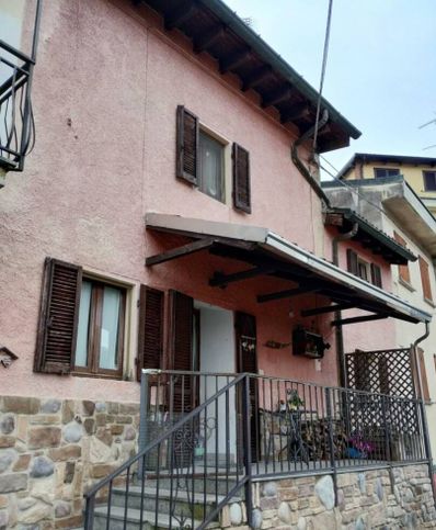 Casa indipendente in residenziale in Schizzola Alta 27