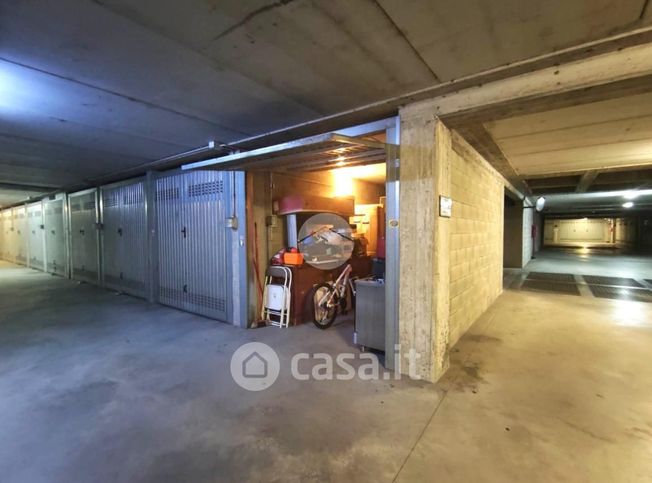 Garage/posto auto in residenziale in Via Val della Torre 49