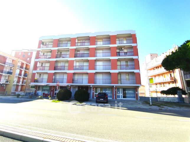 Appartamento in residenziale in Viale Alpi Centrali