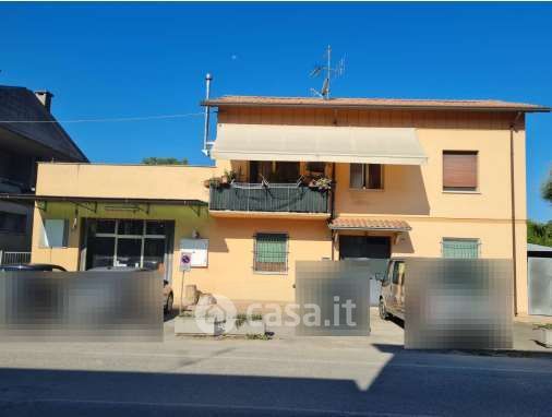 Casa bi/trifamiliare in residenziale in Via San Giorgio