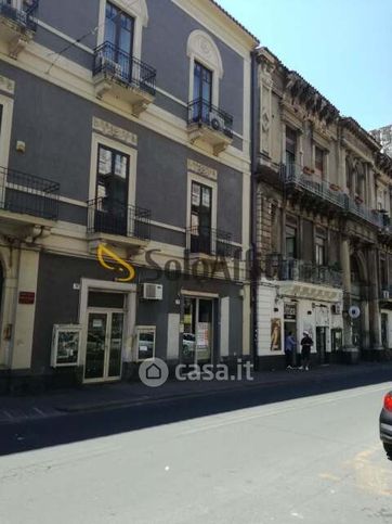 Negozio/locale commerciale in commerciale in Via Umberto I 156