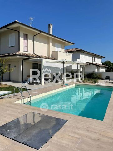 Villa in residenziale in Via Trento