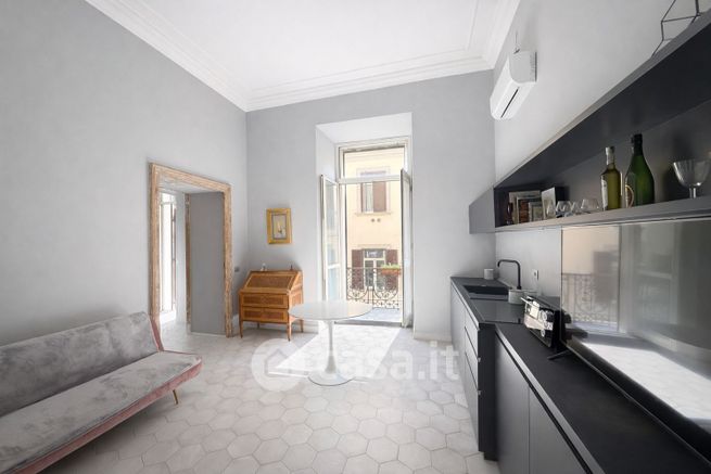 Appartamento in residenziale in Piazza Nicola Amore 6