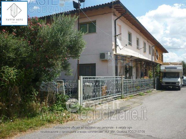 Appartamento in residenziale in Via San Donato 28