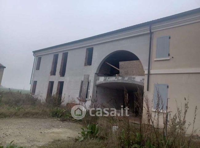 Casa indipendente in residenziale in Via Alberto Guzzinati