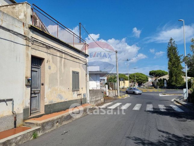 Casa indipendente in residenziale in Via Messina 823