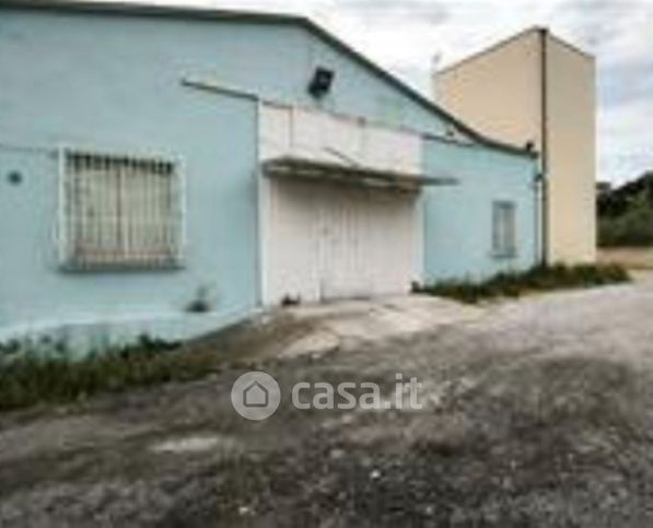 Capannone in commerciale in Vicolo I Fornaci