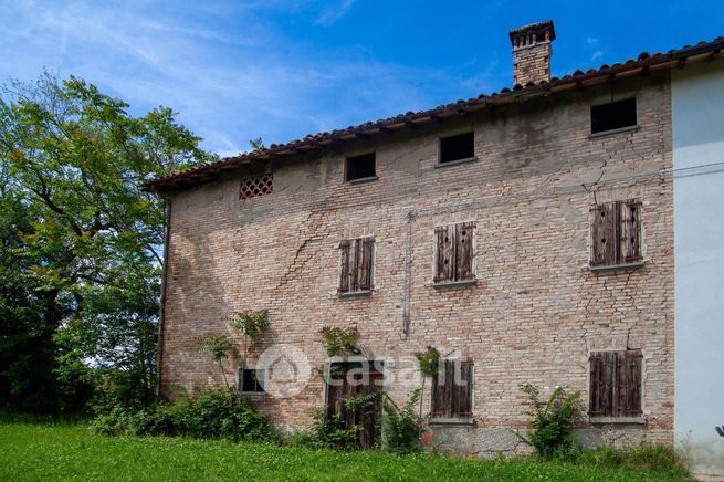 Rustico/casale in residenziale in Via San Pietro 12