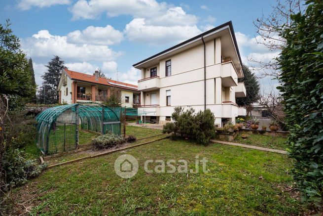 Appartamento in residenziale in Via Monte Santo 5