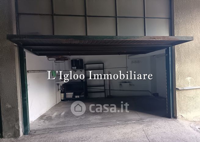 Garage/posto auto in residenziale in Via del Veltro