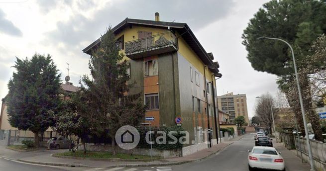 Appartamento in residenziale in Via dei Pini 1