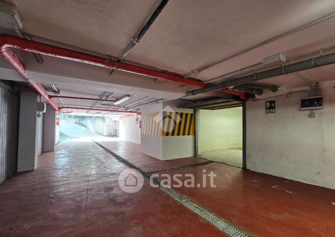 Box/posto auto in residenziale in Strada Statale 1 164