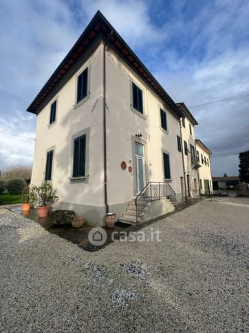 Rustico/casale in residenziale in Via dei Capannoresi