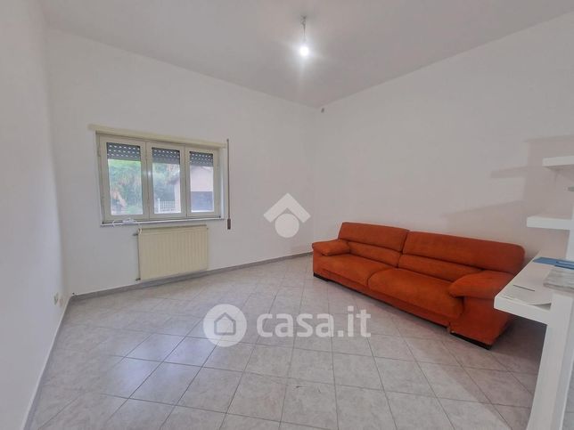 Appartamento in residenziale in Via Pratolungo 1