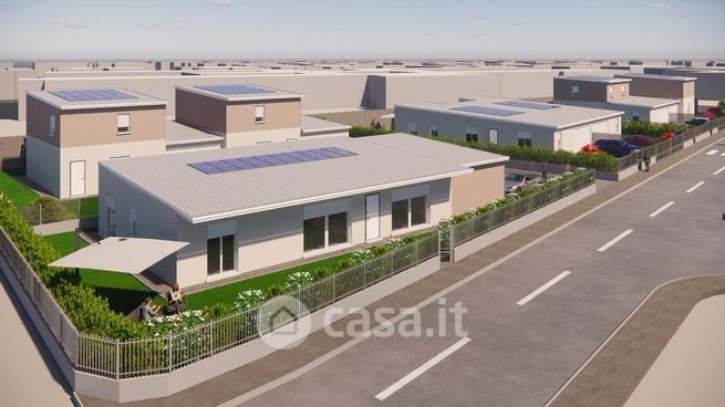 Casa bi/trifamiliare in residenziale in Via Altichiero