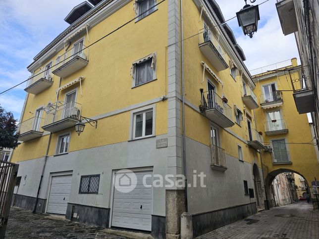 Appartamento in residenziale in Via San Michele a Corte