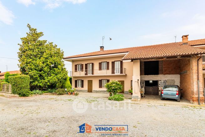Casa indipendente in residenziale in Via La Prata 43