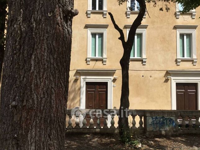 Ufficio in commerciale in Via Madonna delle Grazie 27