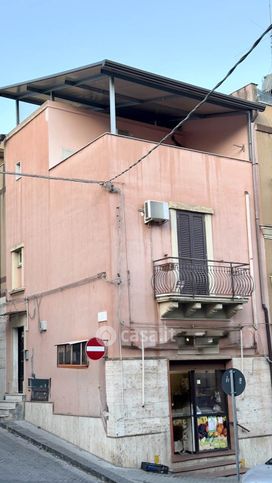 Casa indipendente in residenziale in Via Plebiscito 138