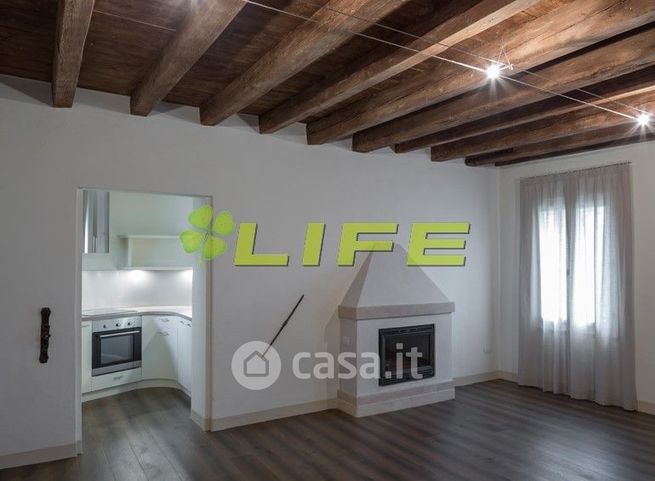 Appartamento in residenziale in Vicolo Monfenera