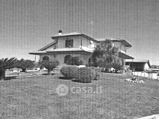 Villa in residenziale in Via Conca 42