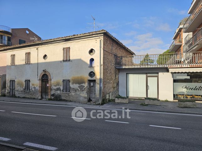 Casa indipendente in residenziale in Via Strozzacapponi 168