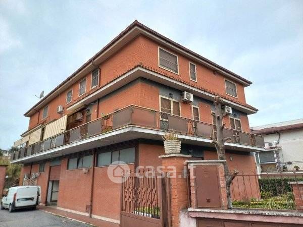 Appartamento in residenziale in Via di Ponte Ladrone 62