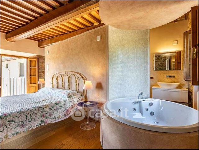 Appartamento in residenziale in Via Loris Baroni 14