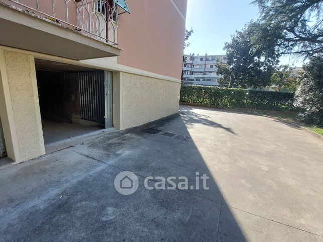 Box/posto auto in residenziale in 