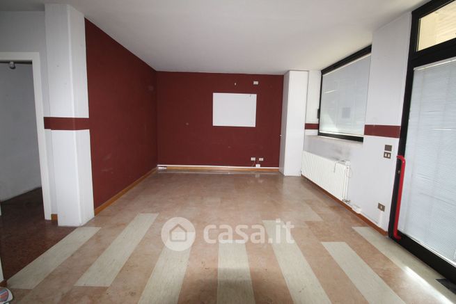 Ufficio in commerciale in Corso Giuseppe Garibaldi