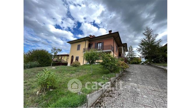 Casa indipendente in residenziale in Piazza Spallanzani Lazzaro