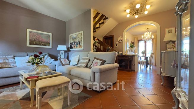 Villetta a schiera in residenziale in Via Vittorio Nofretti