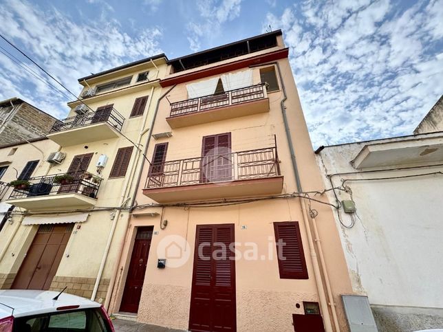 Casa indipendente in residenziale in Via Larga 13